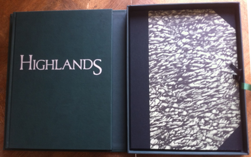Highlands coffret collector avec cartonn à dessin des sanguines